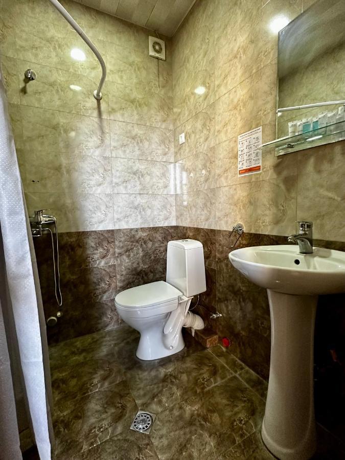 Hotel Lucas Tbilisi Zimmer foto