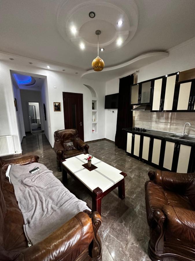 Hotel Lucas Tbilisi Zimmer foto